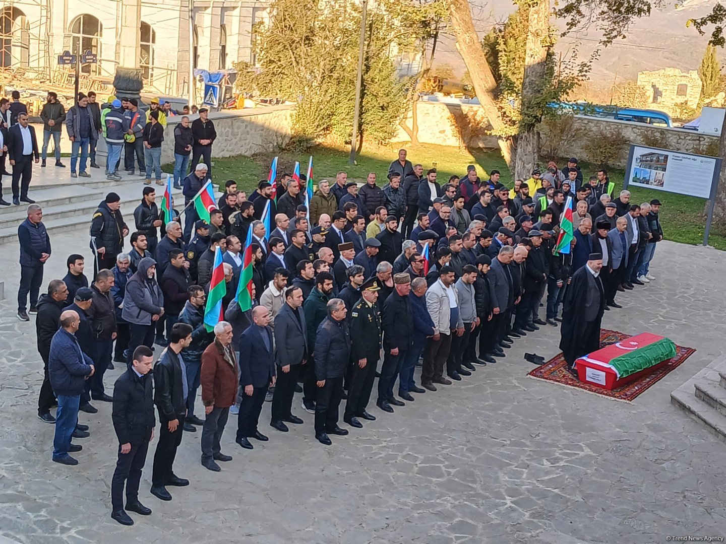 Останки  пропавшего без вести в I Карабахской войне шехида перезахоронены в городе Шуша (ФОТО)