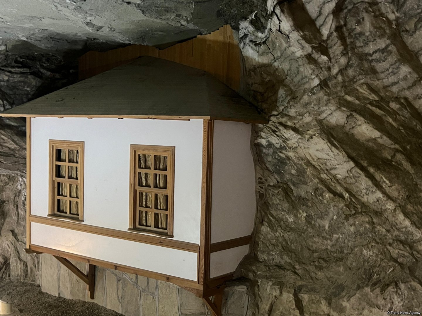 Photo report provides in-depth look at "salt miracle" in Azerbaijan's Nakhchivan