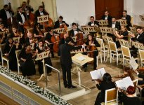 В Баку концертной программой отметили 200-летие австрийского композитора Антона Брукнера (ФОТО)