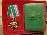 Замдиректора Азербайджанского русского драмтеатра Ильхам Мамедов награжден нагрудным знаком МИД России (ФОТО)