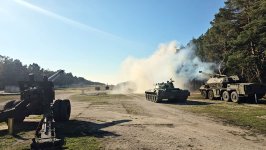 Закир Гасанов ознакомился с боевой техникой в Словакии (ФОТО)