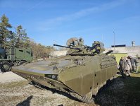 Закир Гасанов ознакомился с боевой техникой в Словакии (ФОТО)