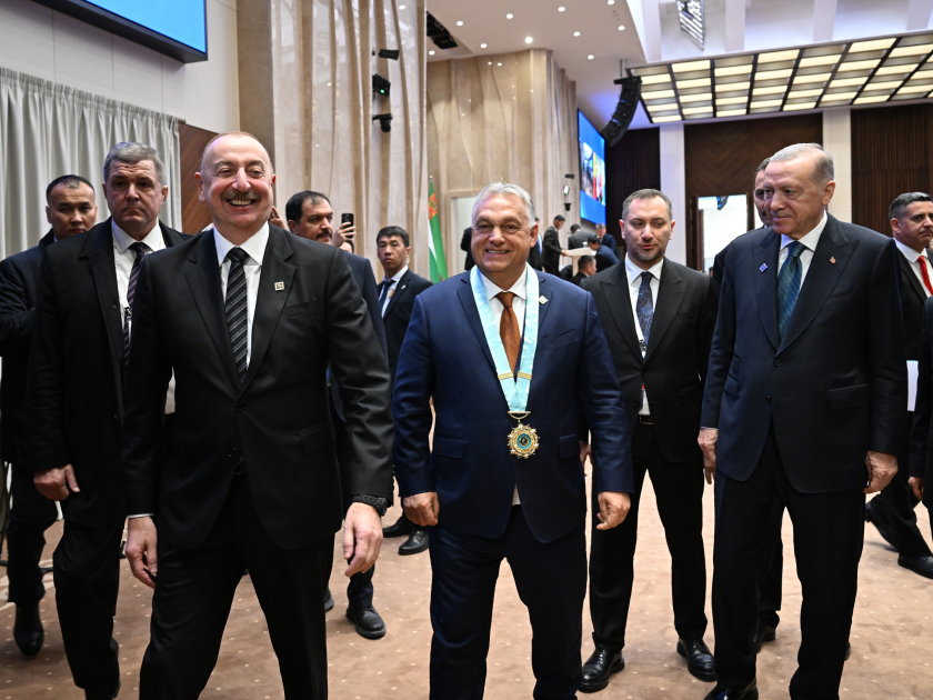 Президент Ильхам Алиев принял участие в церемонии награждения премьер-министра Венгрии в Бишкеке (ФОТО/ВИДЕО)