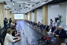 Состоялся круглый стол "Информационная война: суть и цели информационных атак против Азербайджана в преддверии COP29" (ФОТО)
