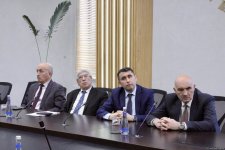 Состоялся круглый стол "Информационная война: суть и цели информационных атак против Азербайджана в преддверии COP29" (ФОТО)