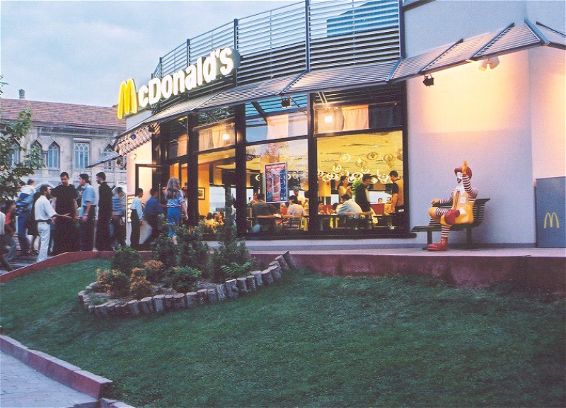 McDonald’s отмечает 25 лет в Азербайджане: от Площади Фонтанов до новых горизонтов (ФОТО)