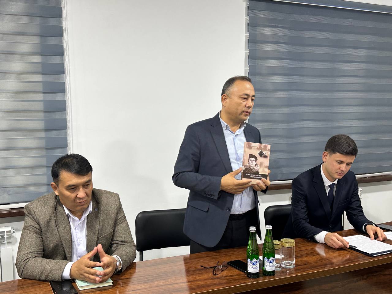 В Ташкенте представлена книга о герое Карабахской войны на узбекском языке (ФОТО)