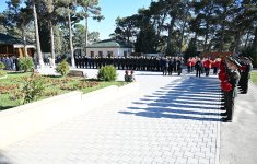 В преддверии Дня Победы руководство минобороны Азербайджана посетило могилы Общенационального лидера и шехидов (ФОТО/ВИДЕО)