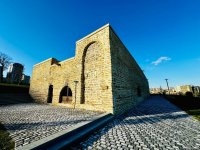 Фотосессия из парка, созданного на бывшей "Советской" в Баку