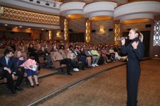 В Баку состоялась премьера фильма "В тени моего отца", посвященная памяти шехидов Карабахской войны и их детям (ВИДЕО, ФОТО)
