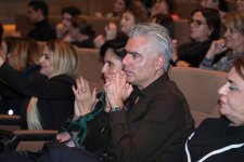 В Баку состоялась премьера фильма "В тени моего отца", посвященная памяти шехидов Карабахской войны и их детям (ВИДЕО, ФОТО)