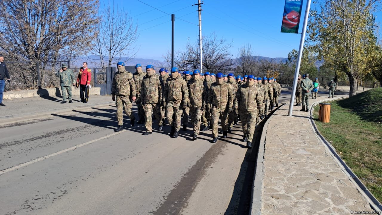 В городе Шуша прошло шествие по случаю 8 ноября - Дня Победы (ФОТО)