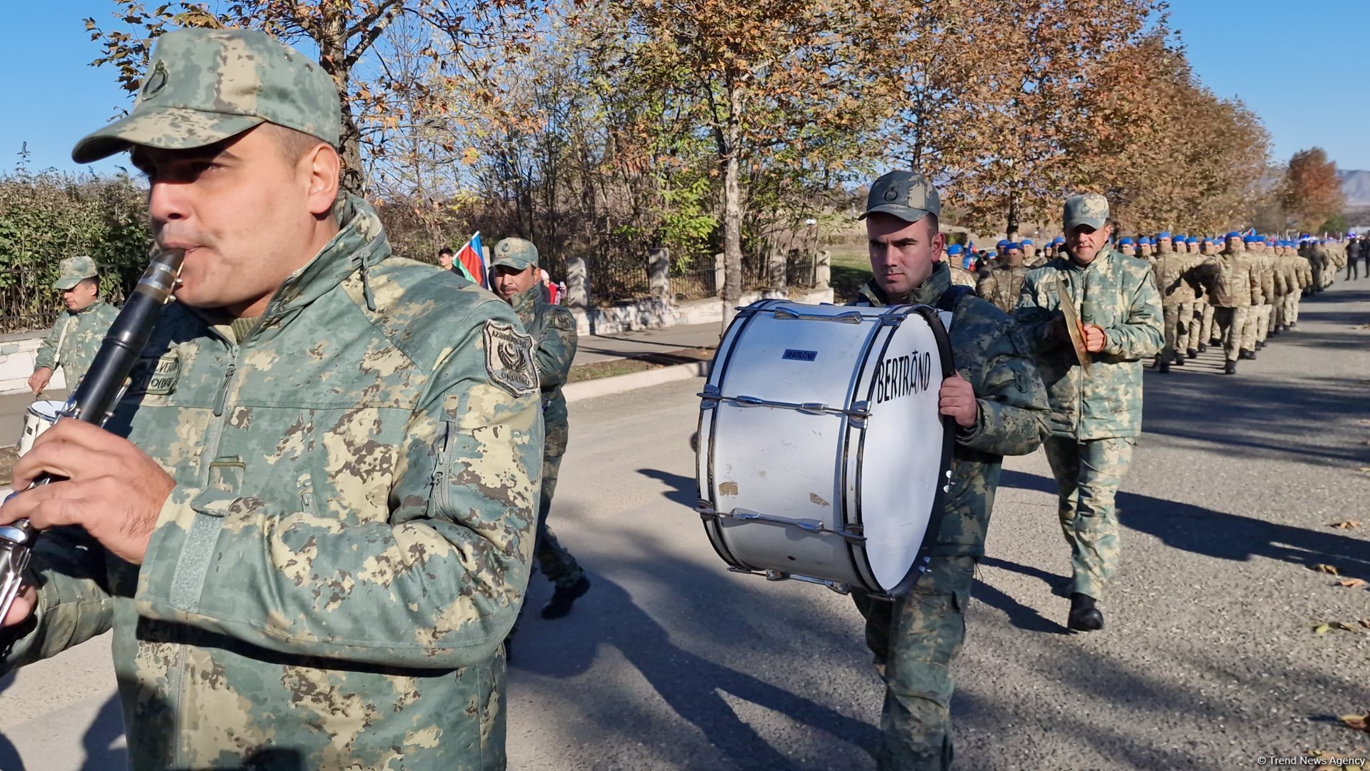 В Ханкенди прошло шествие по случаю Дня Победы (ФОТО/ВИДЕО)