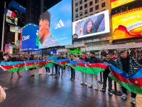 В Нью-Йорке прошла акция, посвященная Дню Победы и Дню Государственного флага (ФОТО)