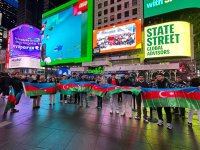 В Нью-Йорке прошла акция, посвященная Дню Победы и Дню Государственного флага (ФОТО)