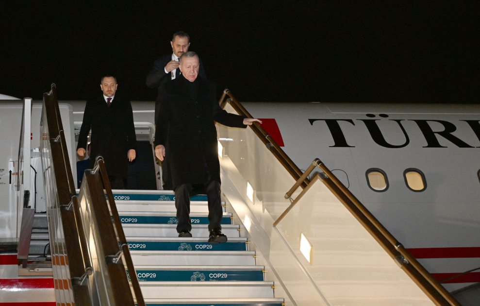 Turkish President Recep Tayyip Erdogan arrives in Azerbaijan (PHOTO)