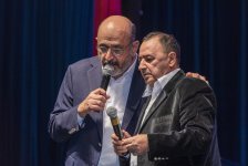 Юбилей Вагифа Асадова отметили концертом "Бакинские ночи" с известными исполнителями (ФОТО)