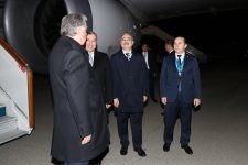Президент Таджикистана прибыл с визитом в Азербайджан (ФОТО)