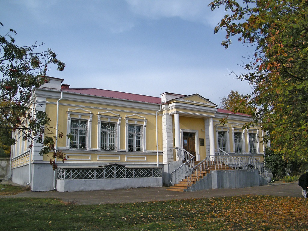 В Орле представлены работы, посвященные архитектуре и природе Азербайджана (ФОТО)