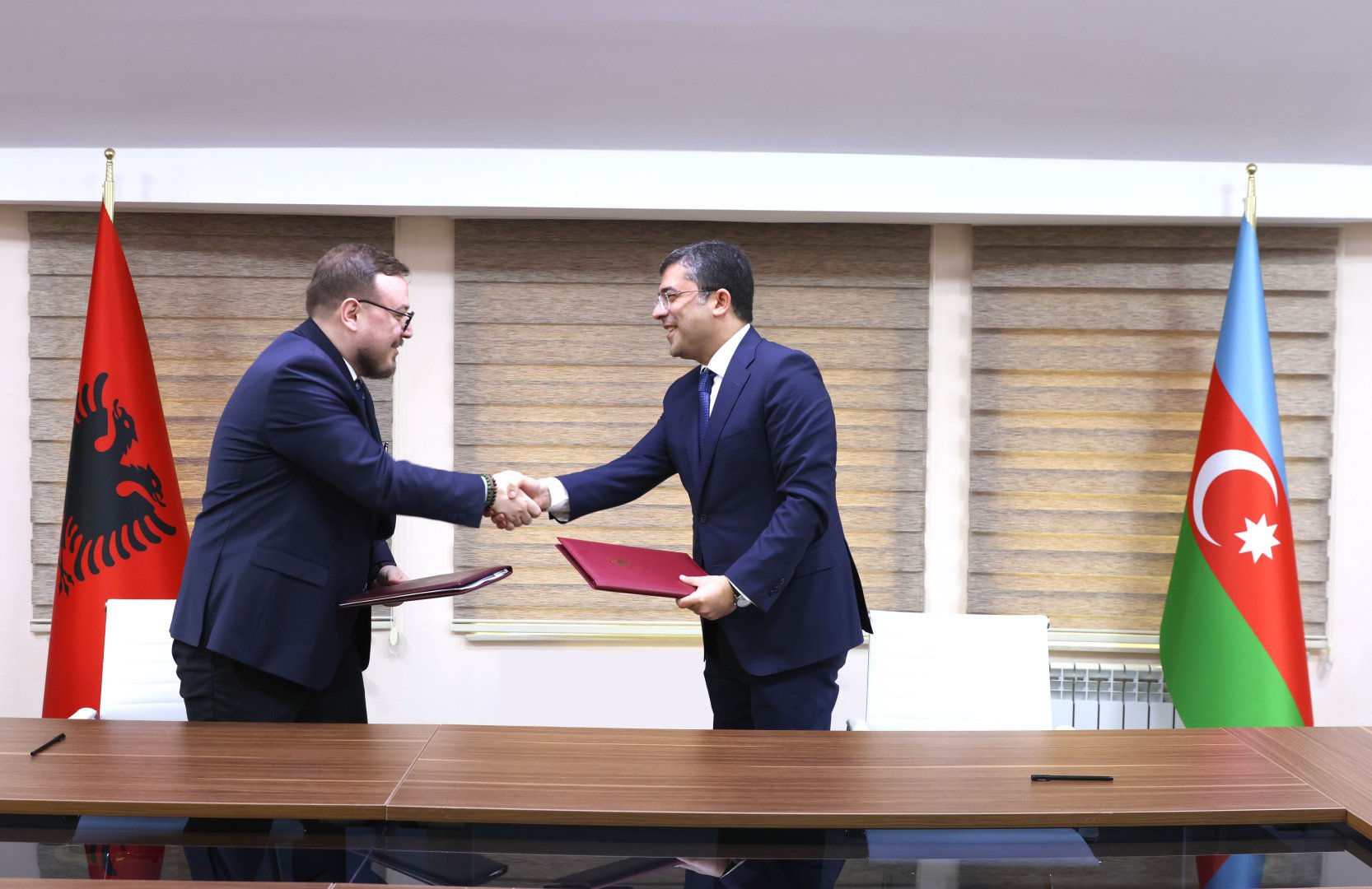 Azerbaijan, Albania sign MoU on media cooperation (PHOTO)