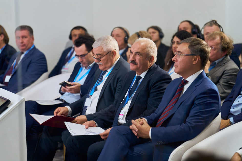Azerbaijan, Russia sign memorandum on carbon test site within COP29 (PHOTO)