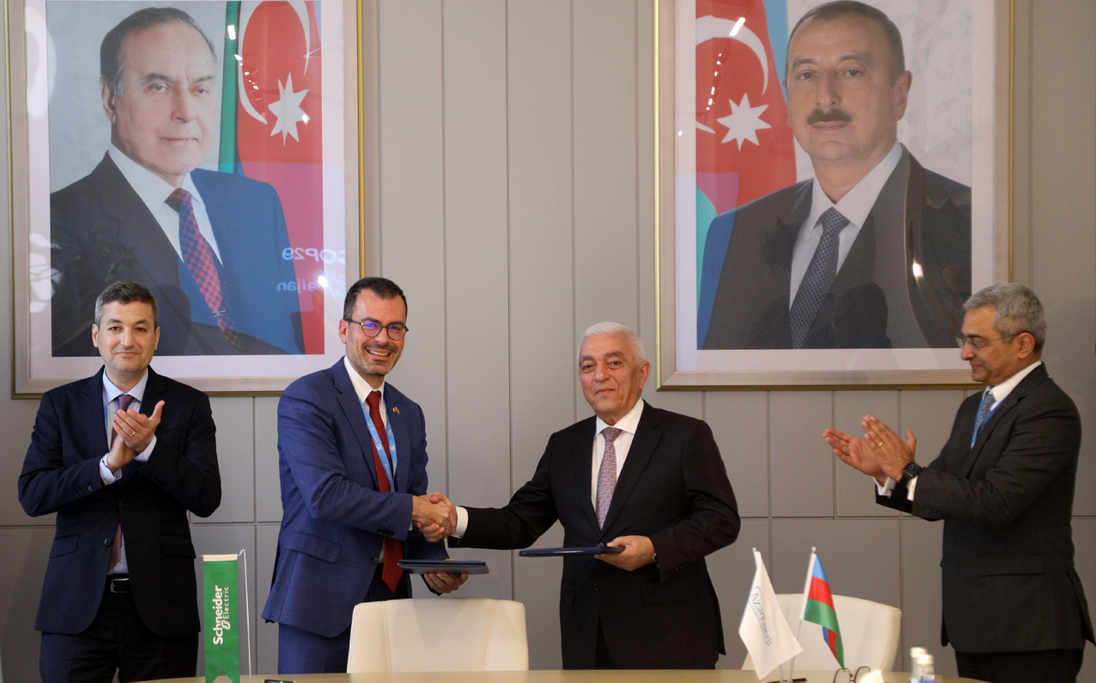 "Азерэнержи" и Schneider Electric подписали меморандум (ФОТО)