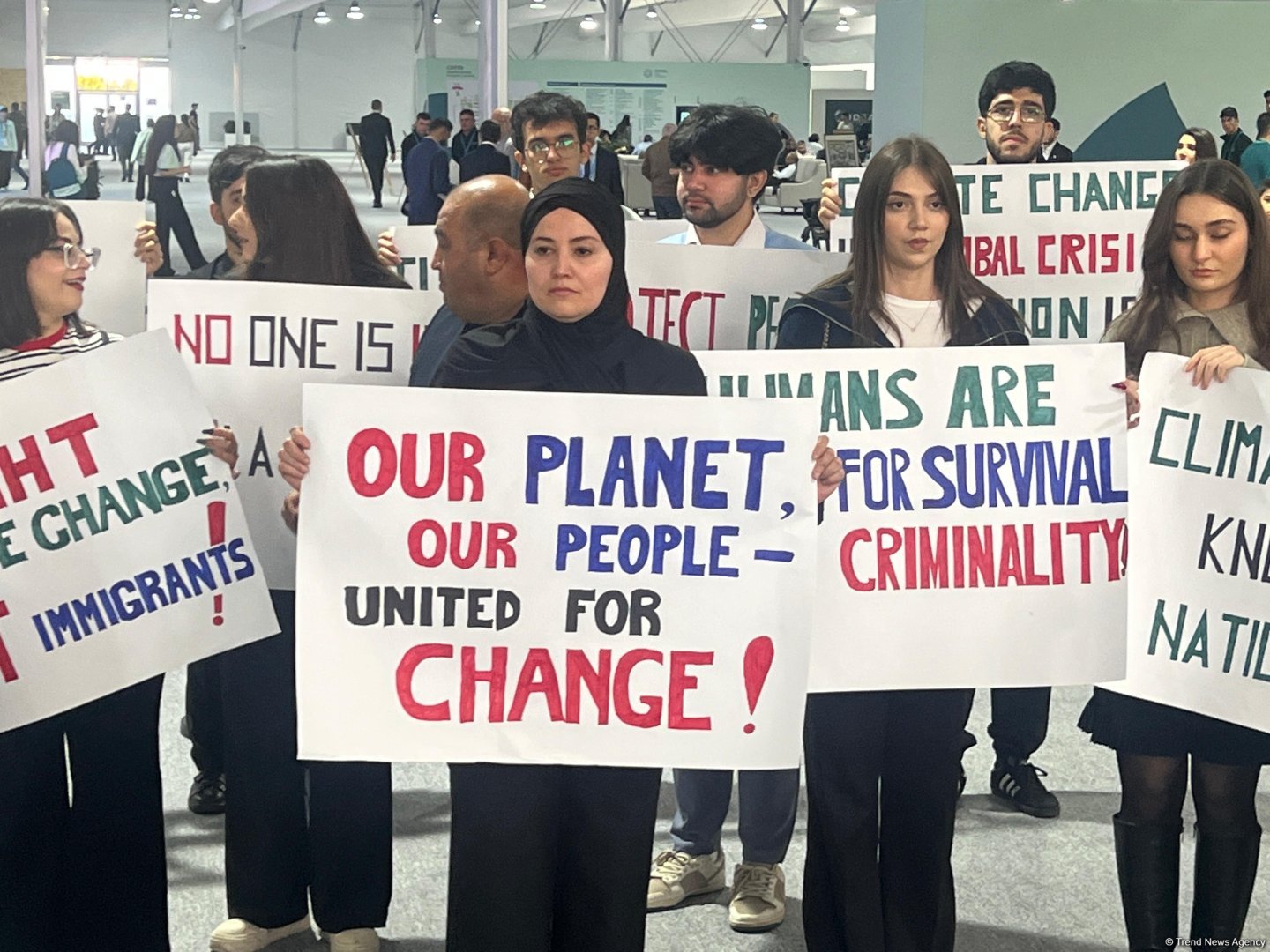 В рамках COP29 прошла акция в знак протеста против нетерпимого отношения к мигрантам в Европе  (ФОТО/ВИДЕО)