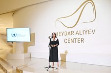 В Центре Гейдара Алиева открылись международный арт-проект МАМА "Мать-природа" и выставка "Внеси свой вклад!" (ФОТО/ВИДЕО)