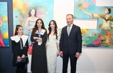 В Центре Гейдара Алиева открылись международный арт-проект МАМА "Мать-природа" и выставка "Внеси свой вклад!" (ФОТО/ВИДЕО)