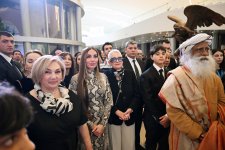В Центре Гейдара Алиева открылись международный арт-проект МАМА "Мать-природа" и выставка "Внеси свой вклад!" (ФОТО/ВИДЕО)
