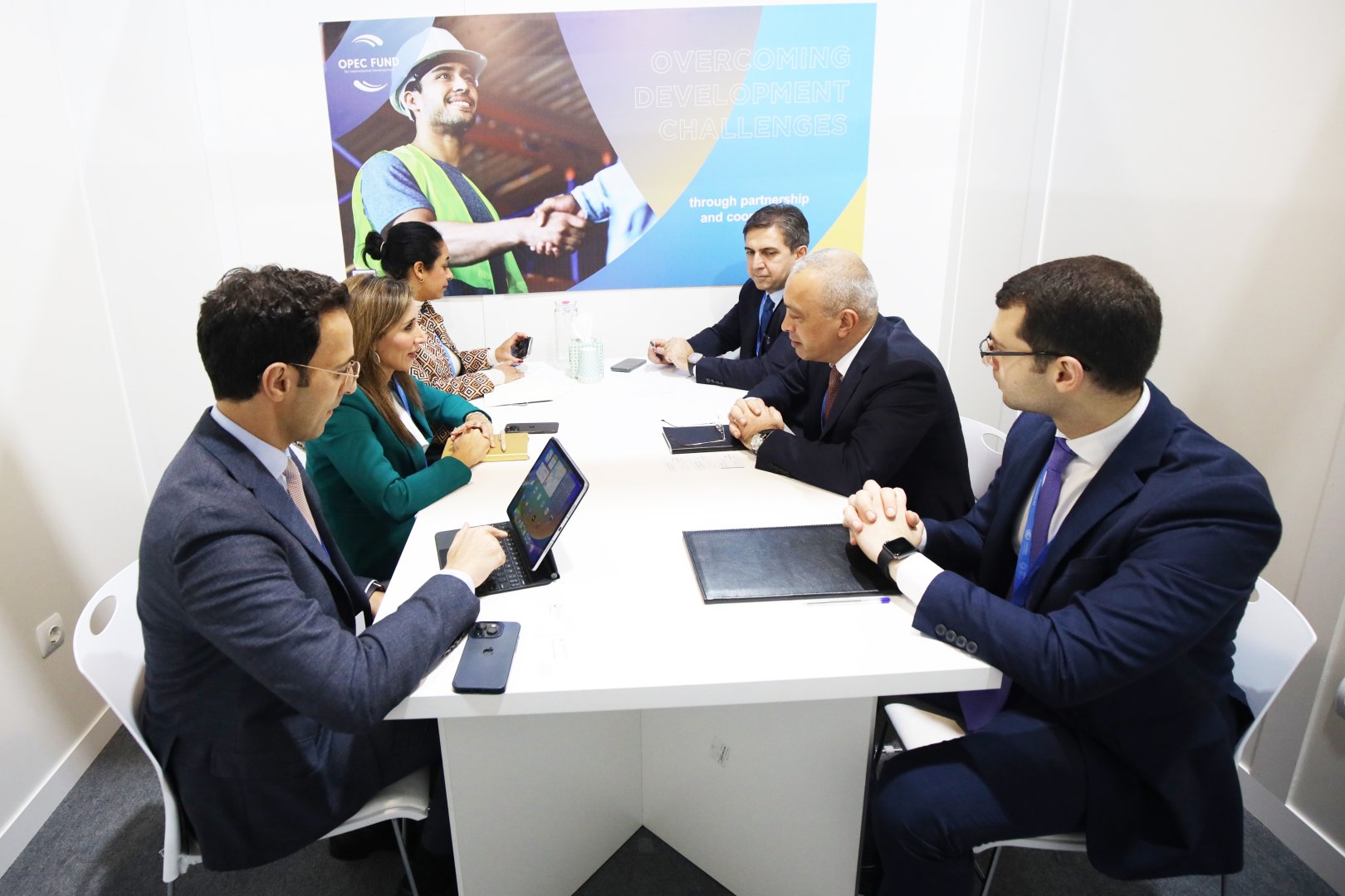 Discussions held on infrastructure projects for developing Azerbaijan's water management system (PHOTO)
