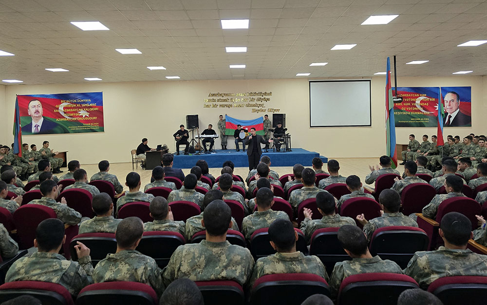 В азербайджанской армии проведен ряд мероприятий по случаю Дня национального возрождения (ФОТО)