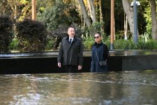 Президент Ильхам Алиев, Первая леди Мехрибан Алиева и члены их семьи приняли участие в открытии Центрального ботанического сада (ФОТО/ВИДЕО)