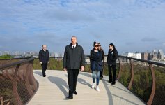 Президент Ильхам Алиев, Первая леди Мехрибан Алиева и члены их семьи приняли участие в открытии Центрального ботанического сада (ФОТО/ВИДЕО)