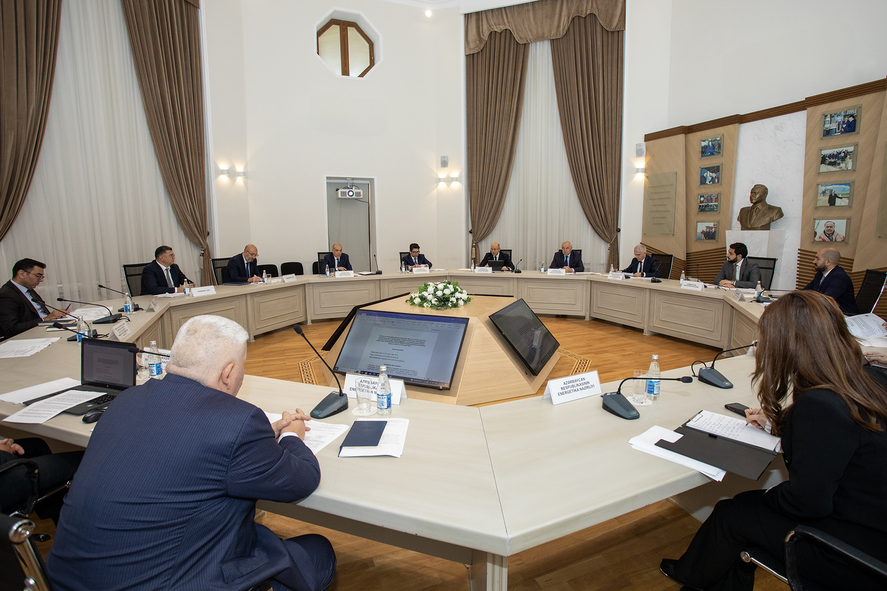 Azerbaijan's Coordinating Council for phased power market implementation debuts (PHOTO)