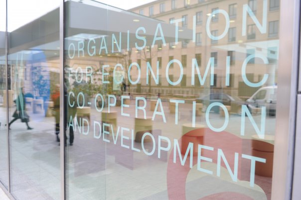 Global trade volume growth to recover in 2024, driven by emerging markets – OECD