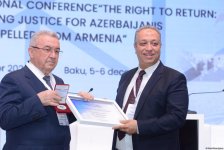 Вручены сертификаты почетного членства Общины Западного Азербайджана (ФОТО)