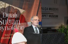 В Баку представлены образцы рубашек-оберегов османских султанов -  на них наносили аяты из Корана (ФОТО)