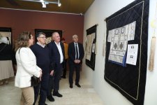 В Баку представлены образцы рубашек-оберегов османских султанов -  на них наносили аяты из Корана (ФОТО)