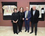 В Баку представлены образцы рубашек-оберегов османских султанов -  на них наносили аяты из Корана (ФОТО)