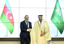 Азербайджан и Саудовская Аравия обсудили возможности поощрения инвестиций (ФОТО)