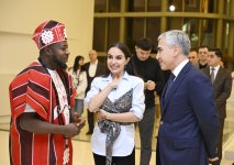Вице-президент Фонда Гейдара Алиева Лейла Алиева приняла участие в открытии выставки «Возрожденная красота» в Центре Гейдара Алиева (ФОТО)