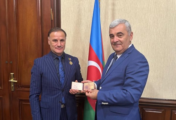 Azerbaijan awards head of Estonian diaspora organization with medal