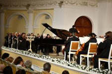 В Баку выступил один из самых оригинальных музыкантов современности (ФОТО)