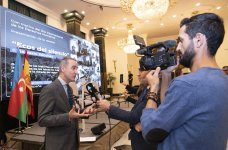 В Мадриде прошла презентация фотожурнала известного журналиста-фотографа Хервасио Санчеса о минной проблеме в Азербайджане (ФОТО)