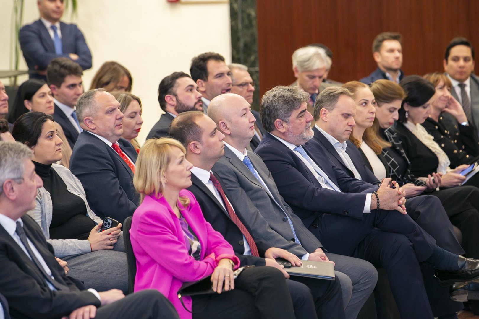 В Мадриде прошла презентация фотожурнала известного журналиста-фотографа Хервасио Санчеса о минной проблеме в Азербайджане (ФОТО)