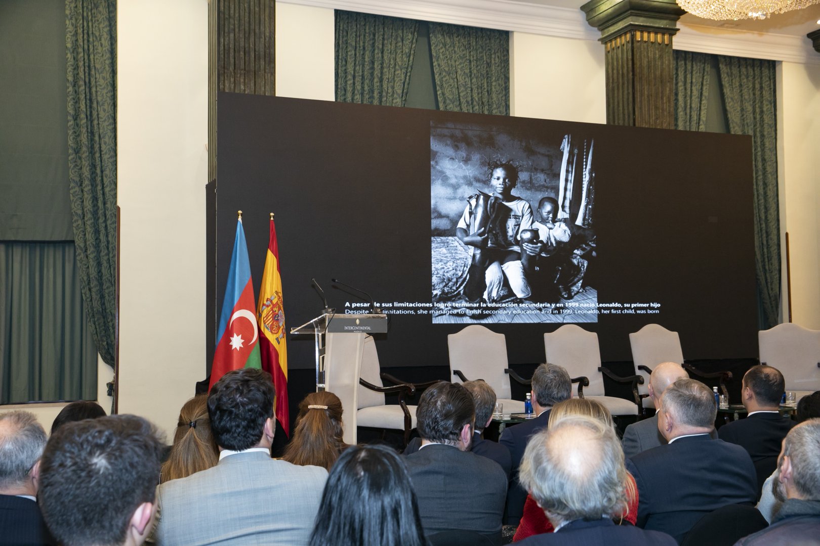 В Мадриде прошла презентация фотожурнала известного журналиста-фотографа Хервасио Санчеса о минной проблеме в Азербайджане (ФОТО)