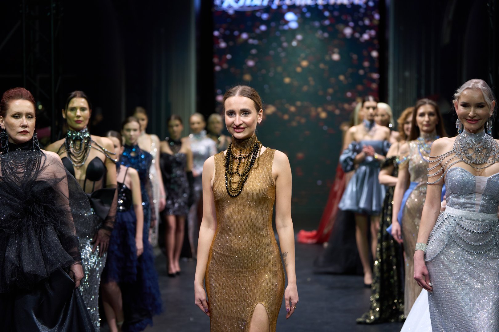 17-й сезон Azerbaijan Fashion Week: Модный диалог культур и устойчивое будущее (ФОТО)