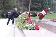 Руководство Минздрава почтило память великого лидера Гейдара Алиева (ФОТО)