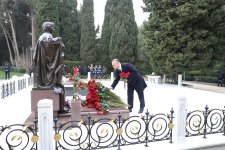 Руководство Минздрава почтило память великого лидера Гейдара Алиева (ФОТО)